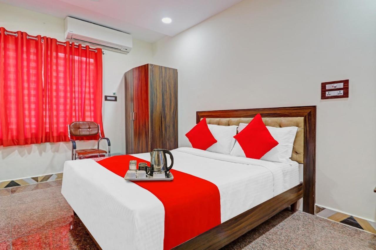 Heavens Inn Near Rasoolpura Metro Station Hyderabad Exterior foto