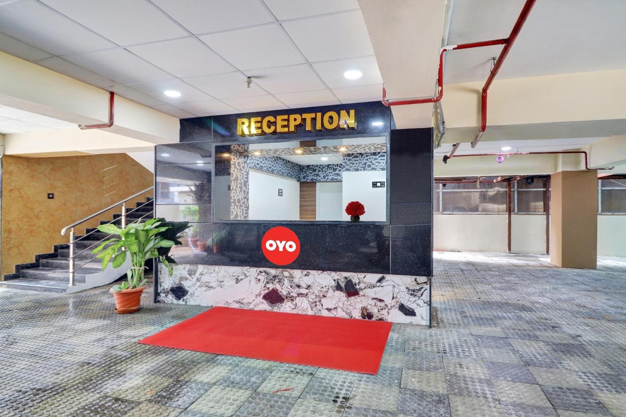 Heavens Inn Near Rasoolpura Metro Station Hyderabad Exterior foto